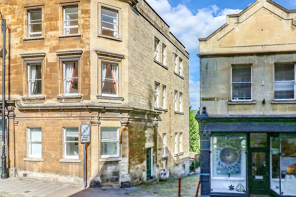 2 bed 1st Floor Flat for rent in Upper Swainswick. From Martin & Co - Bath