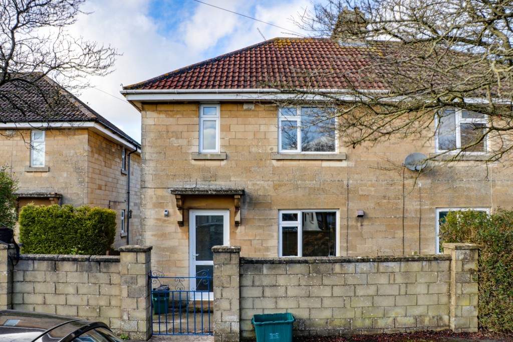4 bed Semi Detached for rent in Somerset. From Martin & Co - Bath