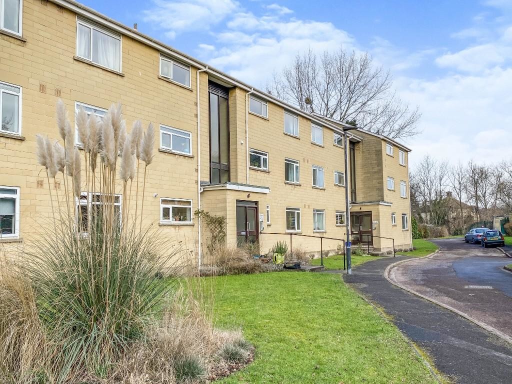 2 bed 1st Floor Flat for rent in Bath & North East Somerset. From Martin & Co - Bath