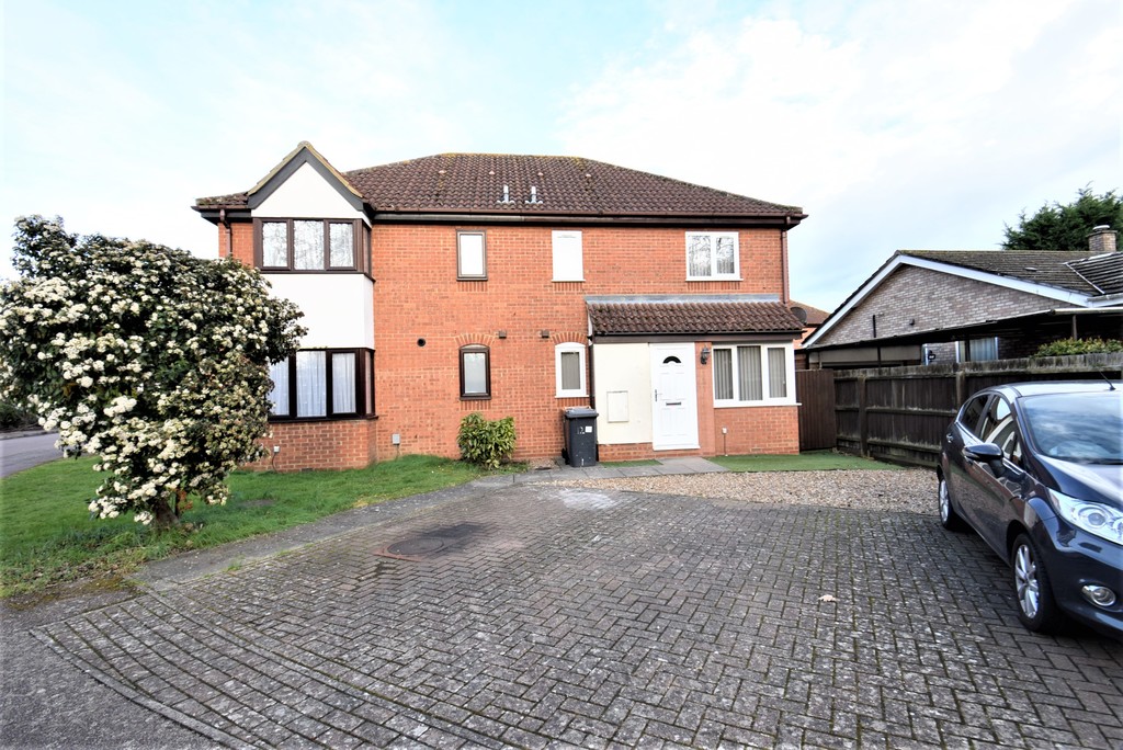 1 bed Mid Terraced House for rent in Bedfordshire. From Martin & Co - Bedford