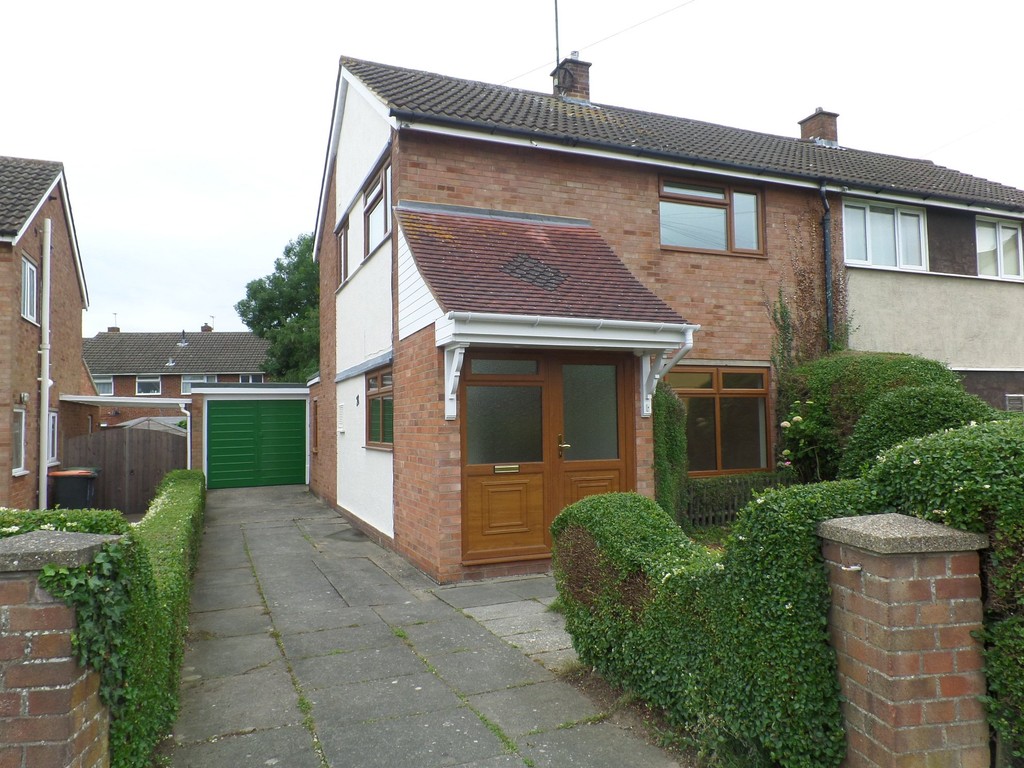 3 bed Semi-Detached House for rent in Beds. From Martin & Co - Bedford