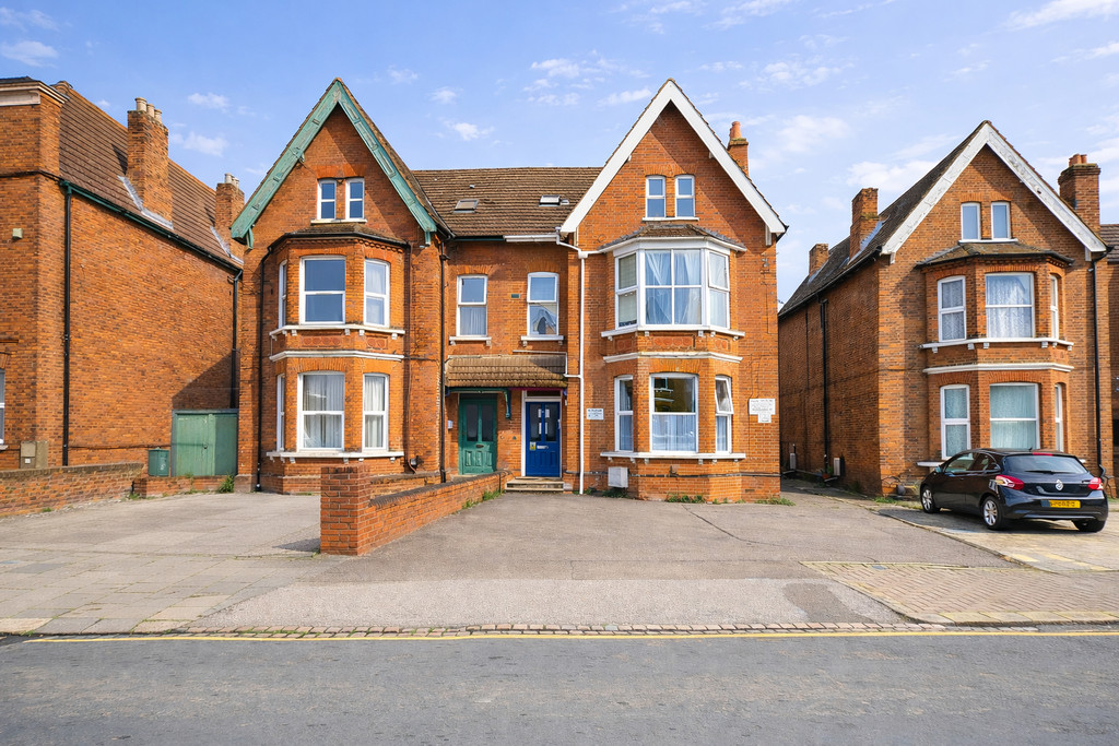 1 bed House Share for rent in Bedfordshire. From Martin & Co - Bedford