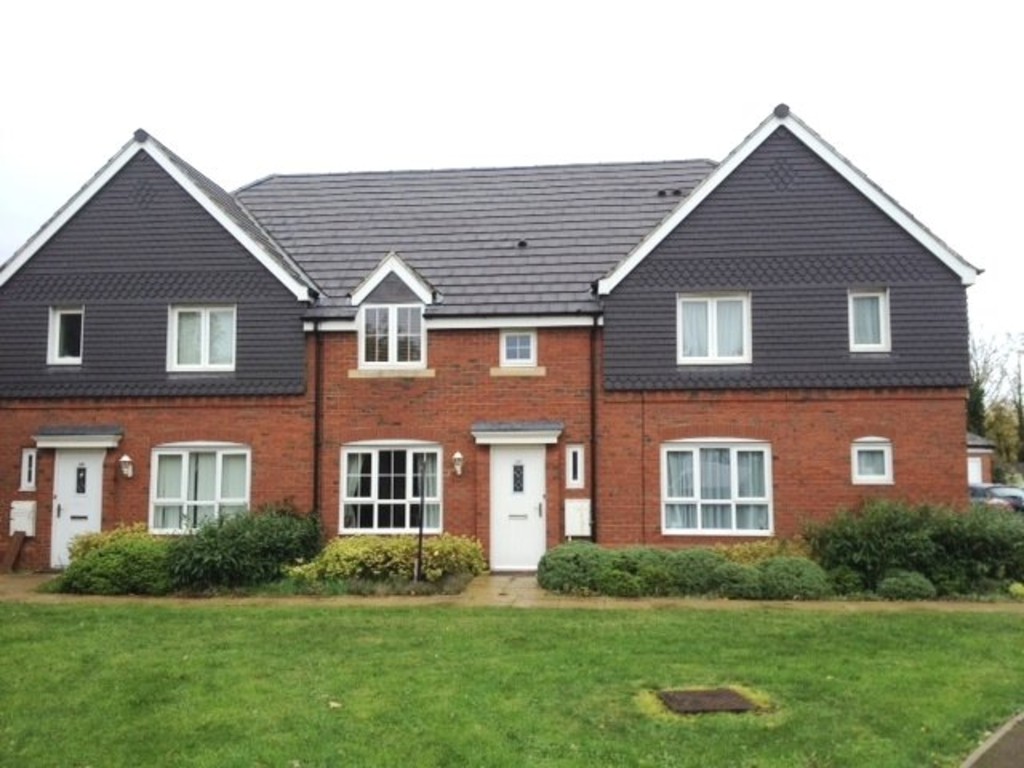 3 bed Mid Terraced House for rent in Beds. From Martin & Co - Bedford
