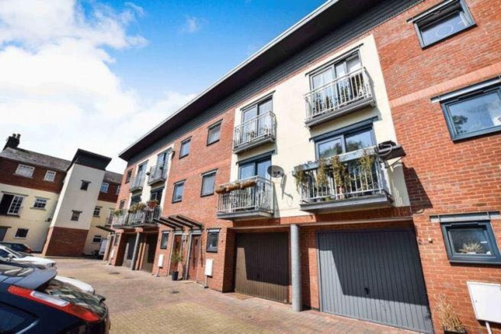 2 bed Town House for rent in Bedfordshire. From Martin & Co - Bedford 2 bed Town House for rent in Bedfordshire. From Martin & Co - Bedford