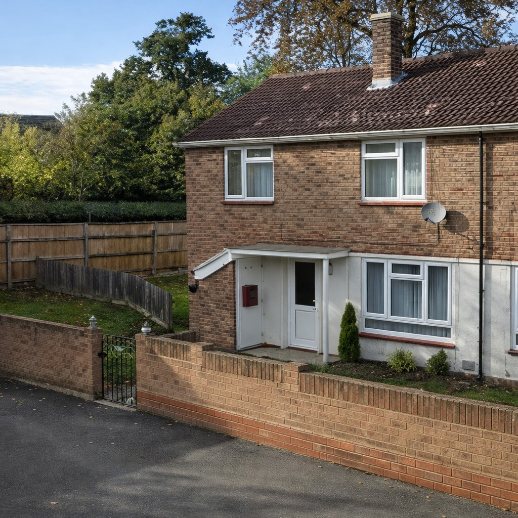 3 bed End of Terrace for rent in Bedford. From Martin & Co - Bedford