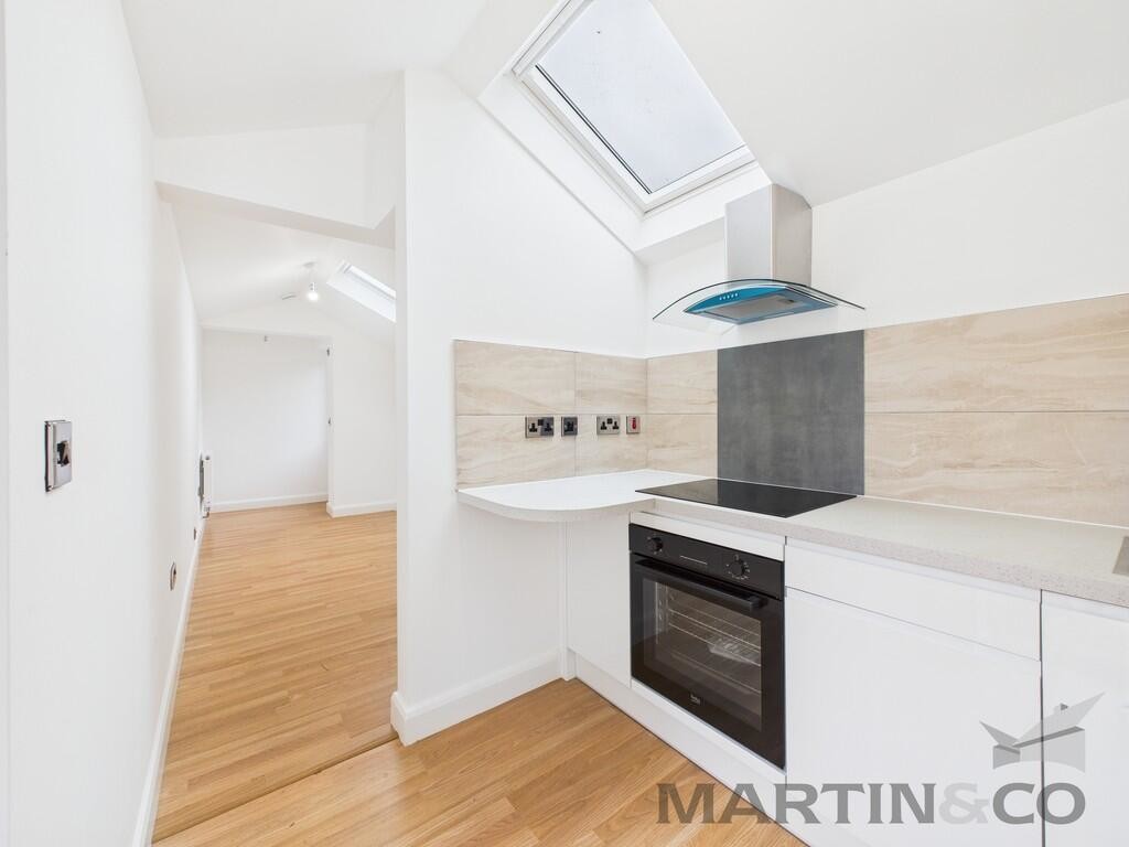 1 bed Mid Terraced House for rent in Park Street. From Martin & Co - Bedford 1 bed Mid Terraced House for rent in Park Street. From Martin & Co - Bedford