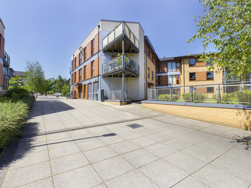 2 bed Apartment for rent in Crawley. From Martin & Co - Crawley 2 bed Apartment for rent in Crawley. From Martin & Co - Crawley