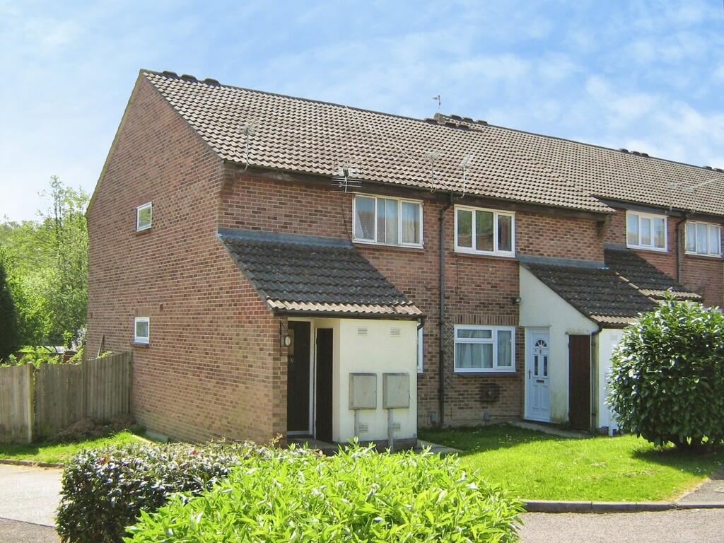 1 bed House (unspecified) for rent in Pease Pottage. From Martin & Co - Crawley