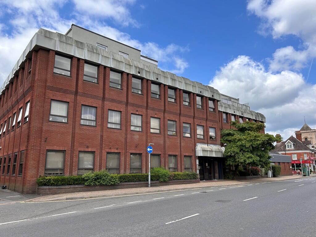 2 bed Apartment for rent in East Grinstead. From Martin & Co - Crawley