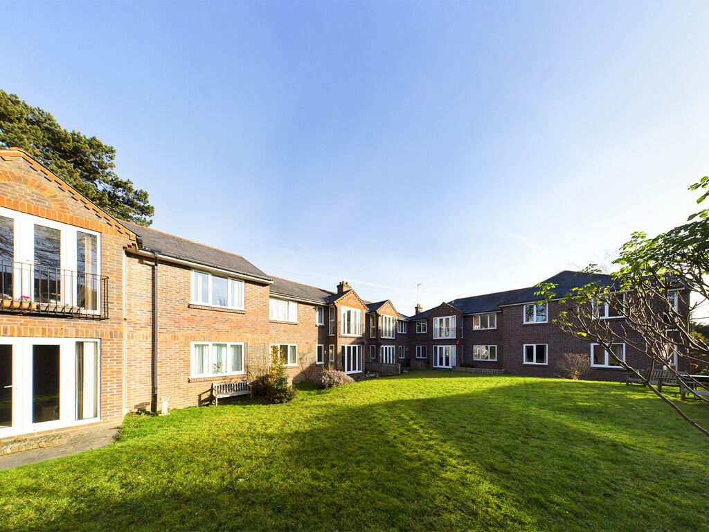 1 bed Annexe for rent in East Grinstead. From Martin & Co - Crawley 1 bed Annexe for rent in East Grinstead. From Martin & Co - Crawley