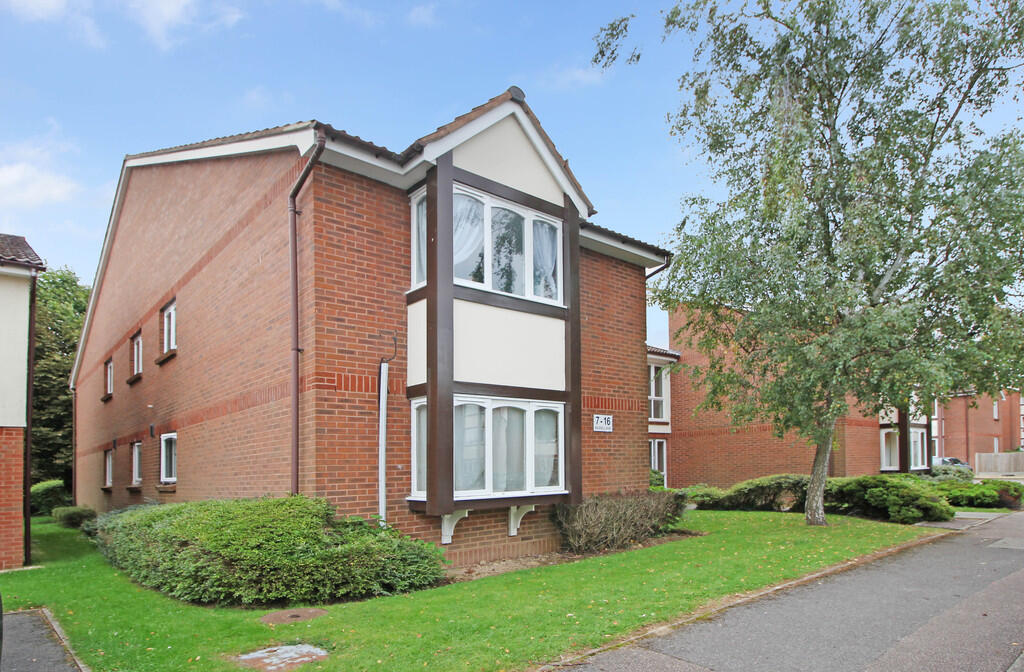1 bed 1st Floor Flat for rent in Crawley. From Martin & Co - Crawley 1 bed 1st Floor Flat for rent in Crawley. From Martin & Co - Crawley
