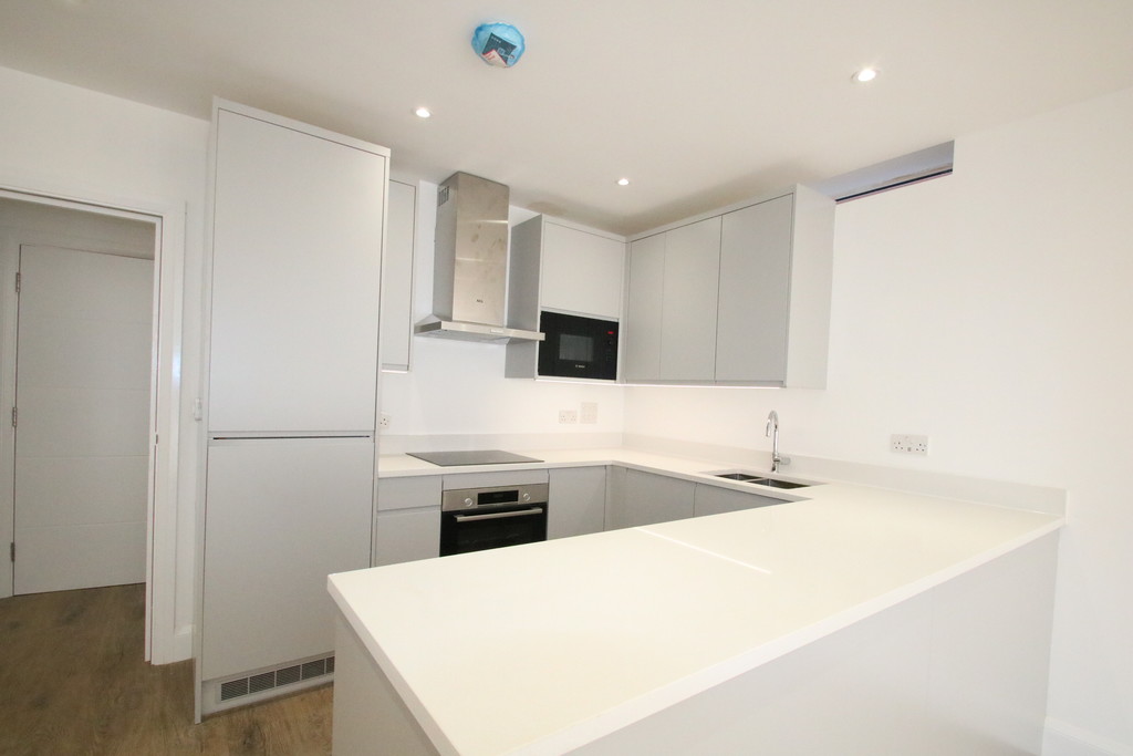 2 bed Apartment for rent in Croydon. From Martin & Co - Croydon