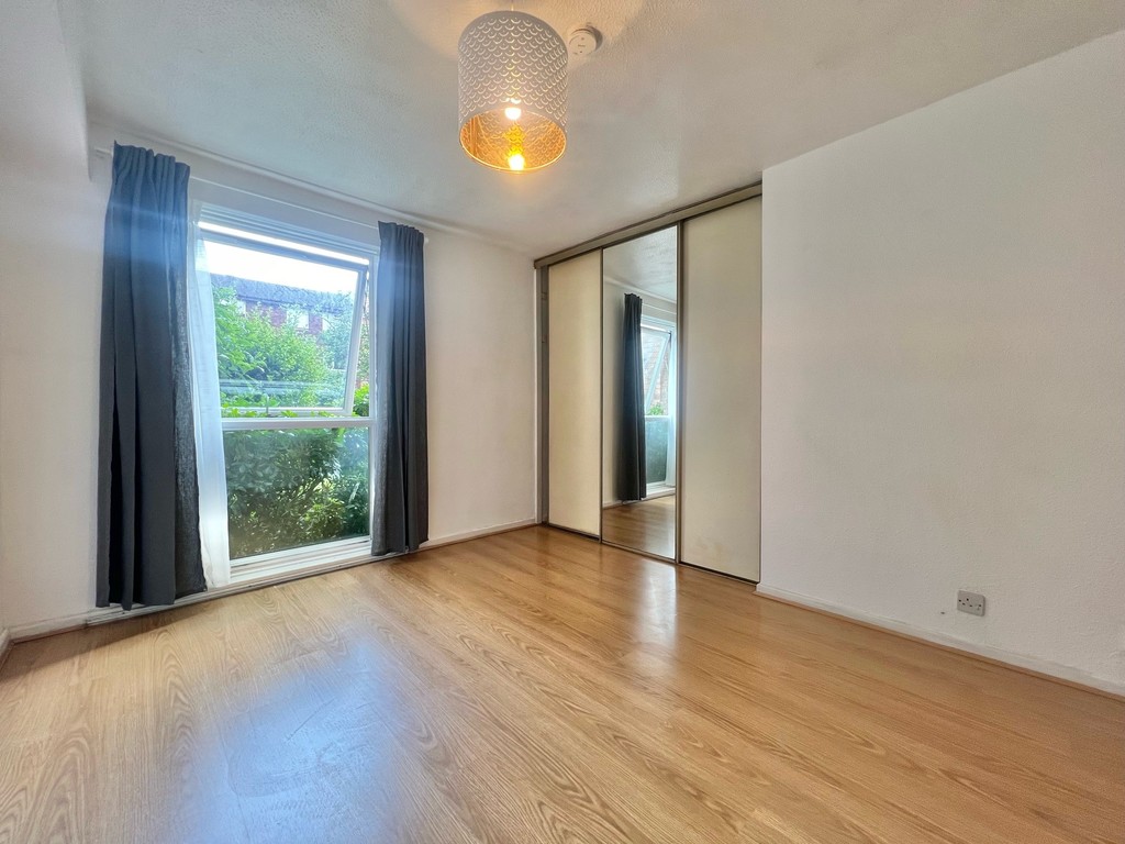 2 bed Apartment for rent in Surrey. From Martin & Co - Croydon