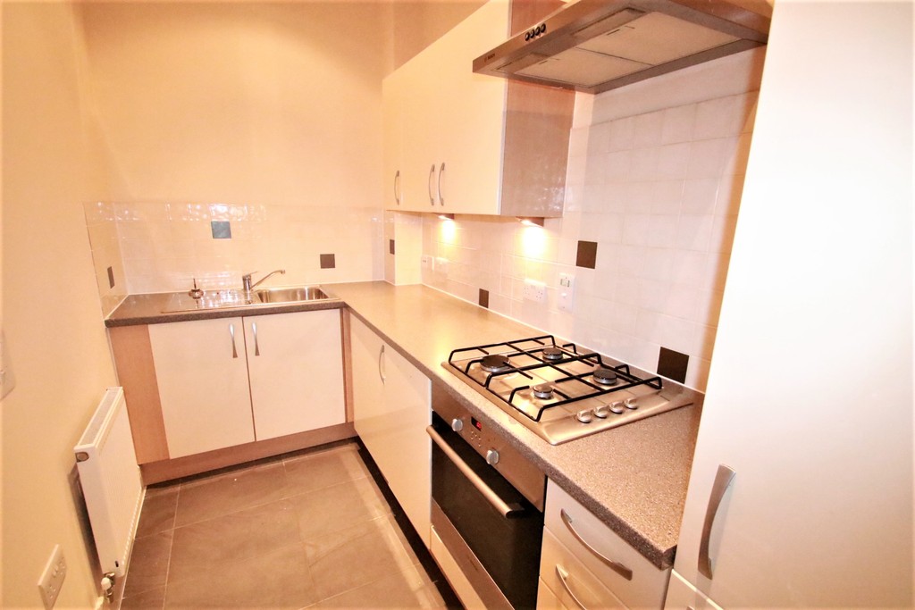 2 bed Apartment for rent in Surrey. From Martin & Co - Croydon