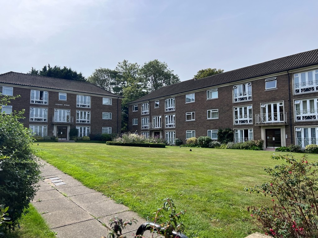 2 bed Apartment for rent in Surrey. From Martin & Co - Croydon