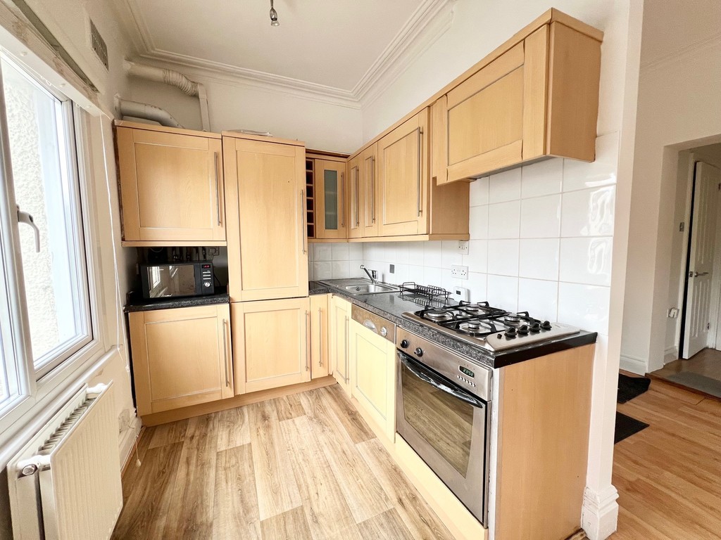2 bed 1st Floor Flat for rent in Greater London. From Martin & Co - Croydon