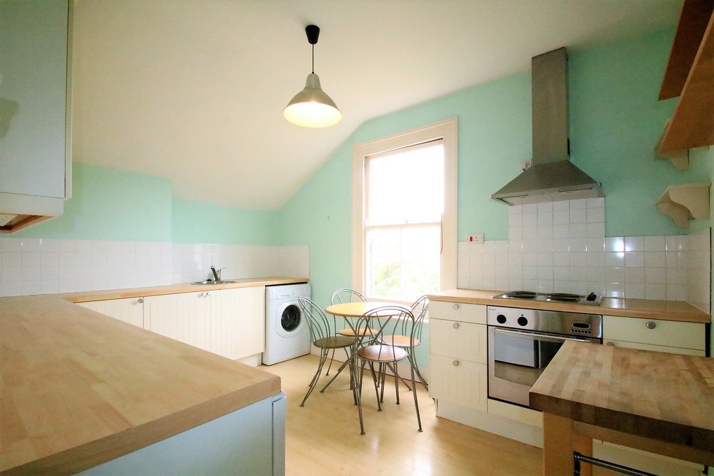 1 bed Apartment for rent in Surrey. From Martin & Co - Croydon