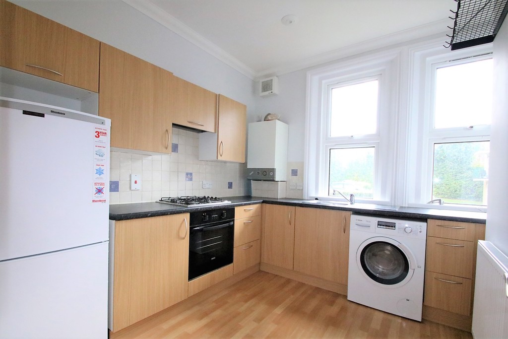 3 bed Apartment for rent in Surrey. From Martin & Co - Croydon 3 bed Apartment for rent in Surrey. From Martin & Co - Croydon