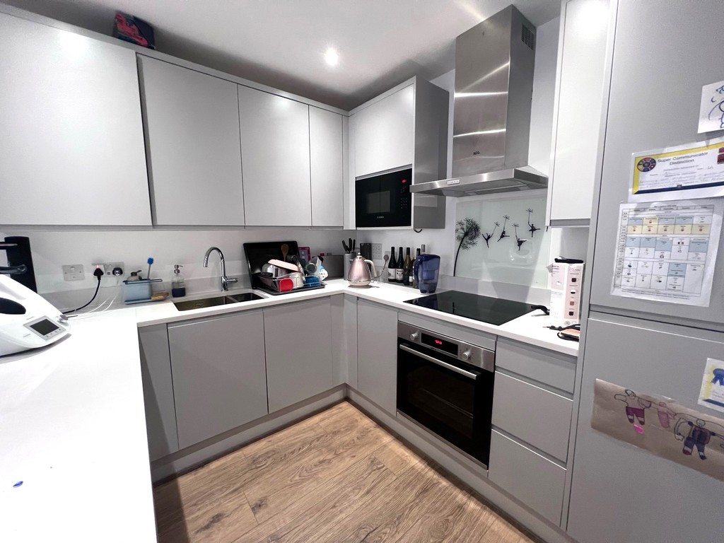 2 bed Apartment for rent in Surrey. From Martin & Co - Croydon 2 bed Apartment for rent in Surrey. From Martin & Co - Croydon
