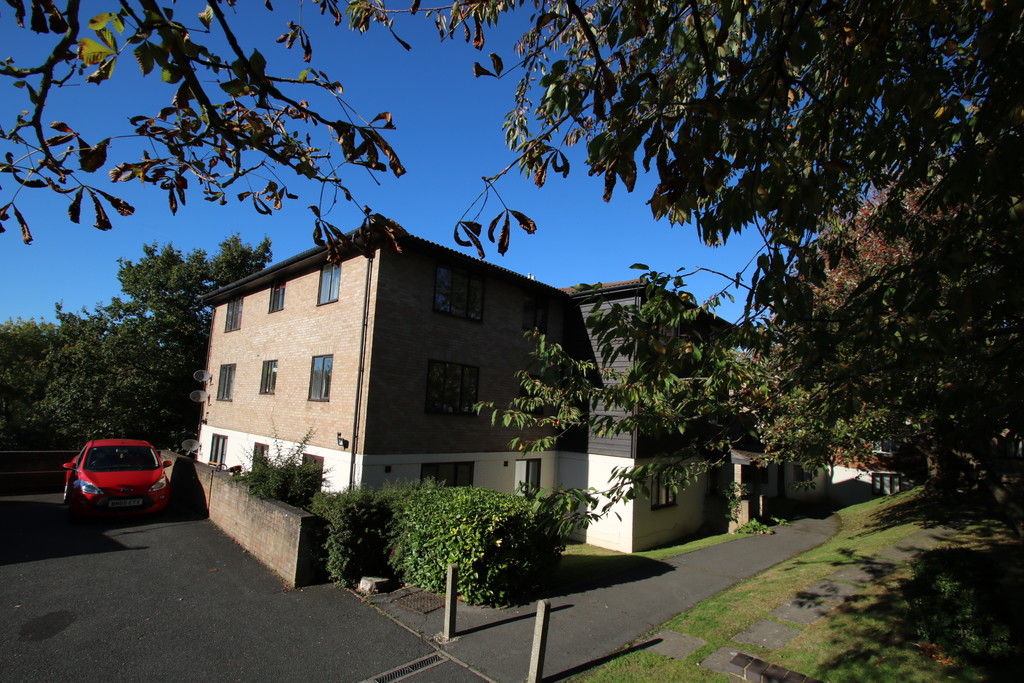 0 bed Studio for rent in Surrey. From Martin & Co - Croydon