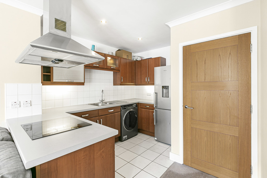 2 bed Apartment for rent in Surrey. From Martin & Co - Croydon