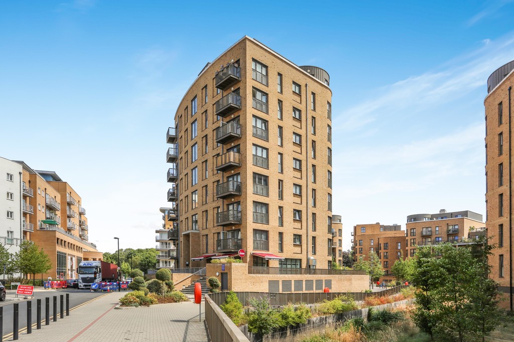 2 bed Apartment for rent in Croydon. From Martin & Co - Croydon