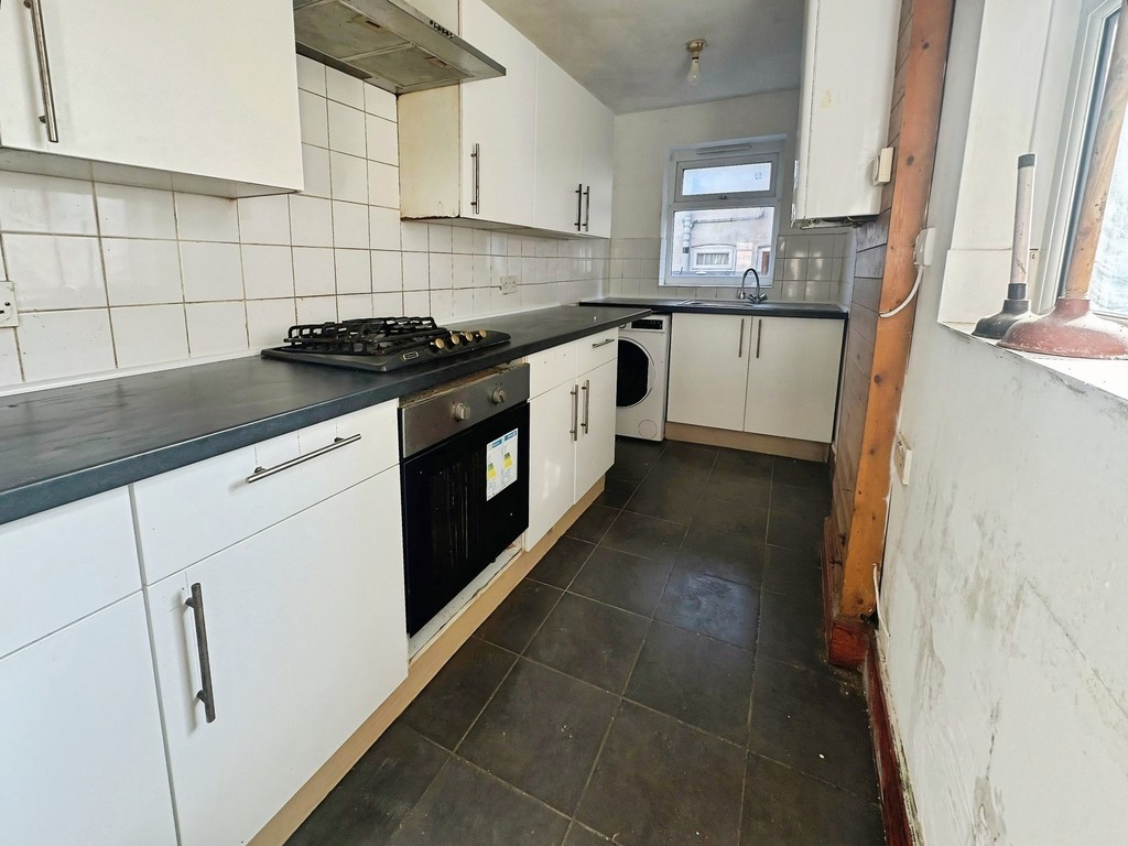 2 bed Mid Terraced House for rent in Derbyshire. From Martin & Co - Derby