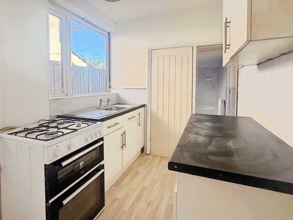 3 bed Mid Terraced House for rent in Derbyshire. From Martin & Co - Derby