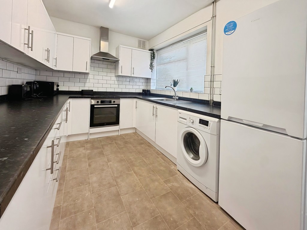 4 bed Mid Terraced House for rent in Derby. From Martin & Co - Derby
