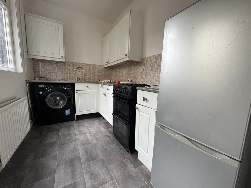 2 bed Mid Terraced House for rent in Derby. From Martin & Co - Derby