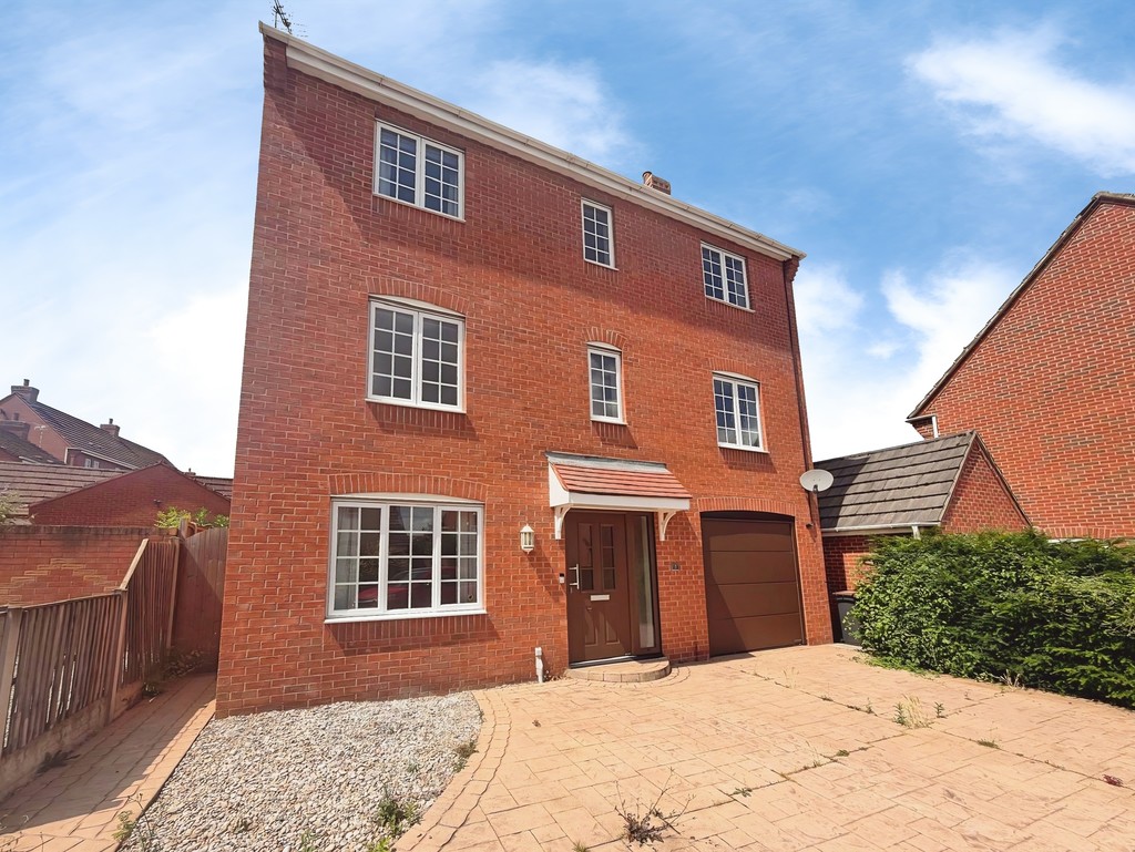 5 bed Detached for rent in Leicestershire. From Martin & Co - Derby 5 bed Detached for rent in Leicestershire. From Martin & Co - Derby