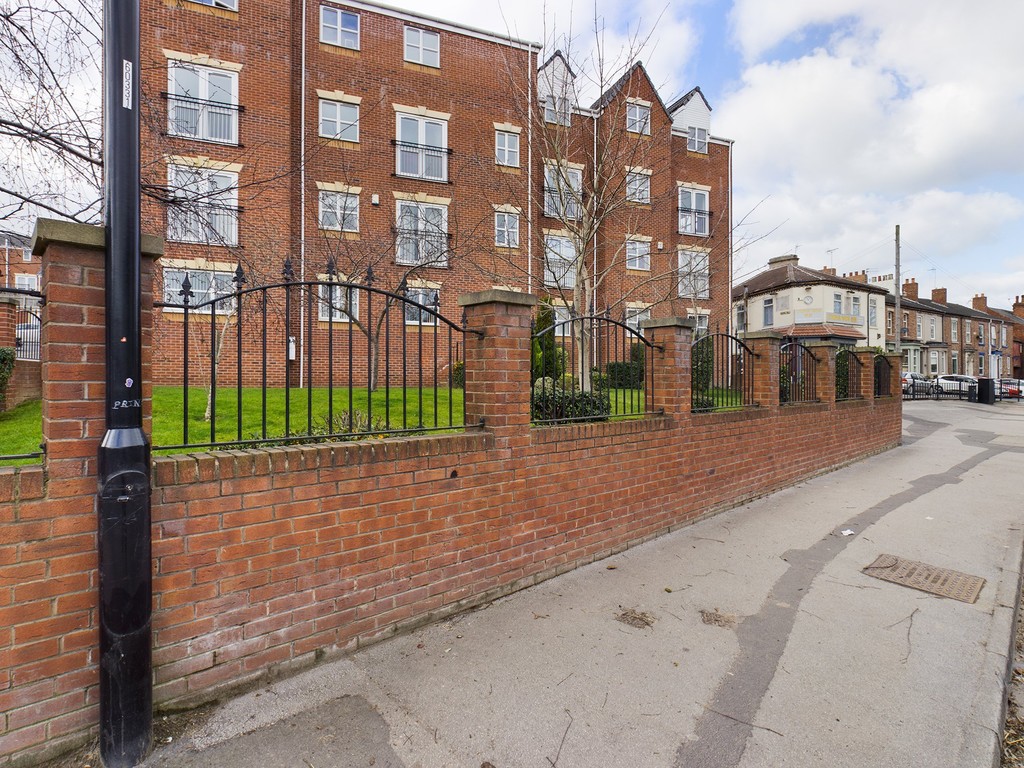 2 bed Apartment for rent in South Yorkshire. From Martin & Co - Doncaster