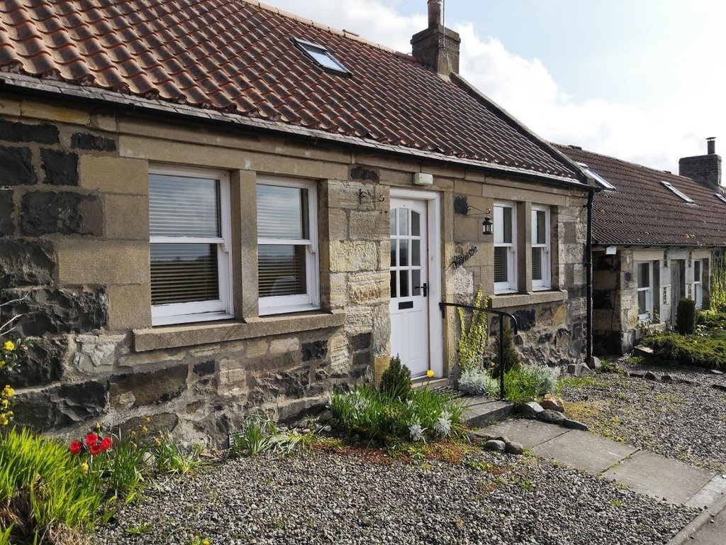 2 bed Cottage for rent in Letham. From Martin & Co - Cupar