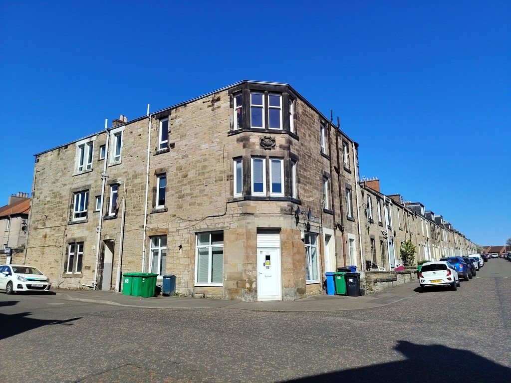 2 bed 1st Floor Flat for rent in Kirkcaldy. From Martin & Co - Cupar