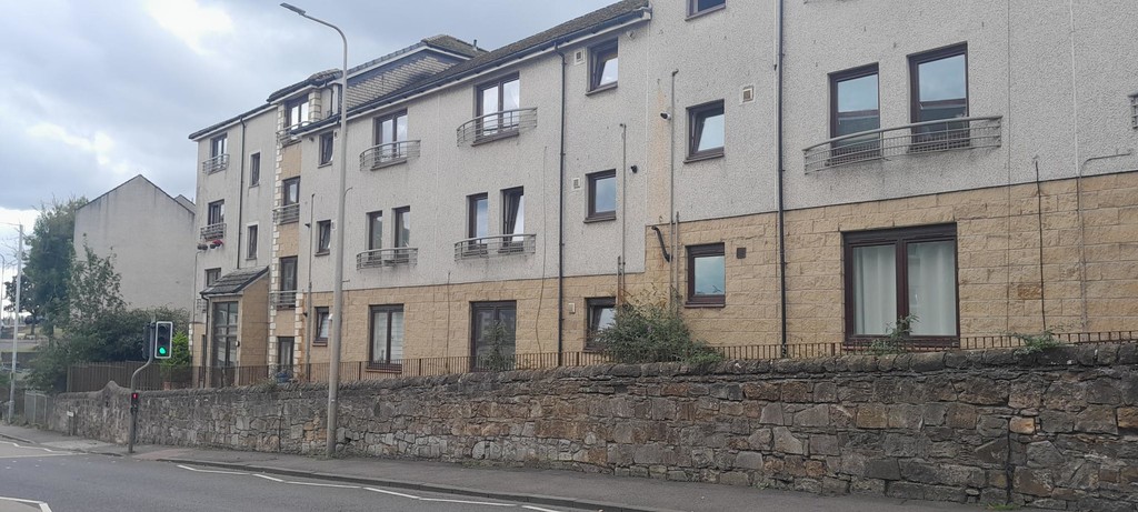 2 bed 1st Floor Flat for rent in Fife. From Martin & Co - Cupar