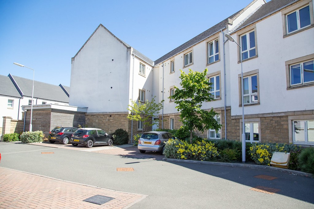 2 bed Apartment for rent in Fife. From Martin & Co - Cupar