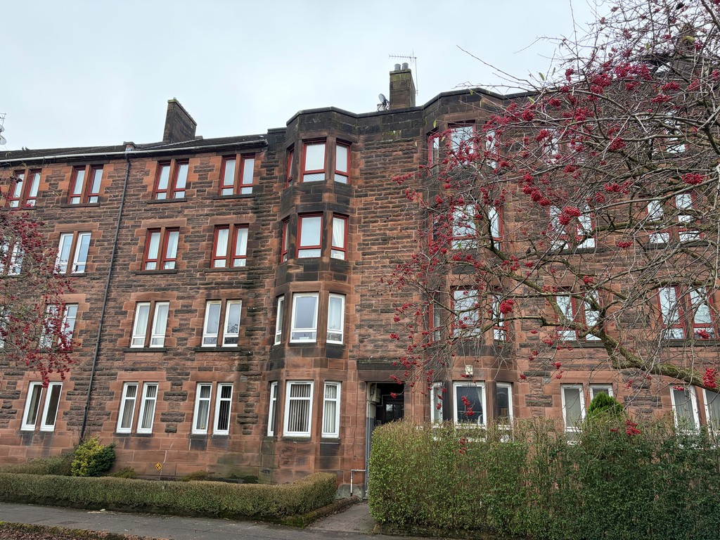 3 bed 1st Floor Flat for rent in Glasgow. From Martin & Co - Glasgow West End 3 bed 1st Floor Flat for rent in Glasgow. From Martin & Co - Glasgow West End