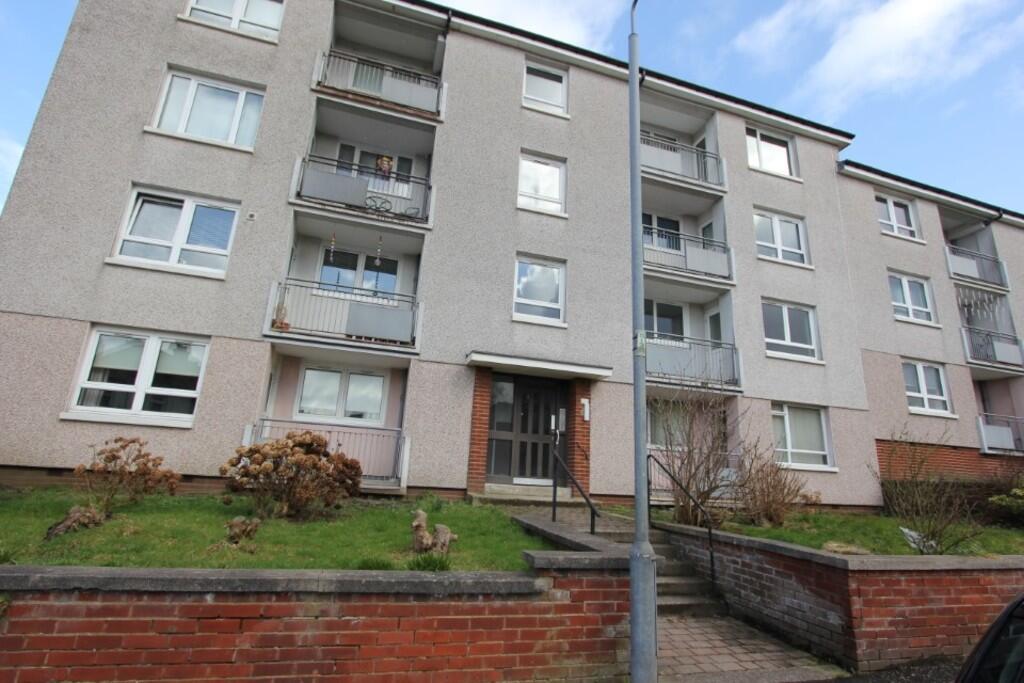 2 bed 1st Floor Flat for rent in Renfrew. From Martin & Co - Glasgow Shawlands