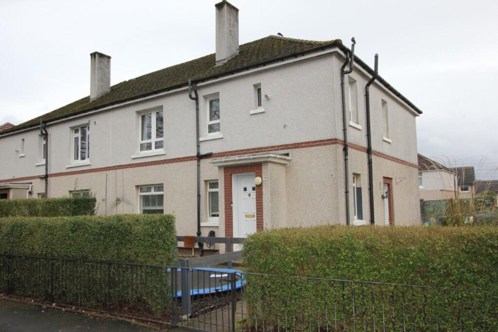 3 bed Cottage for rent in Barrhead. From Martin & Co - Glasgow Shawlands