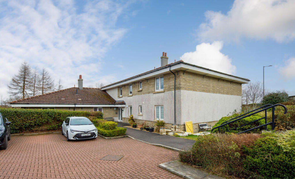 2 bed Apartment for rent in Barrhead. From Martin & Co - Glasgow Shawlands