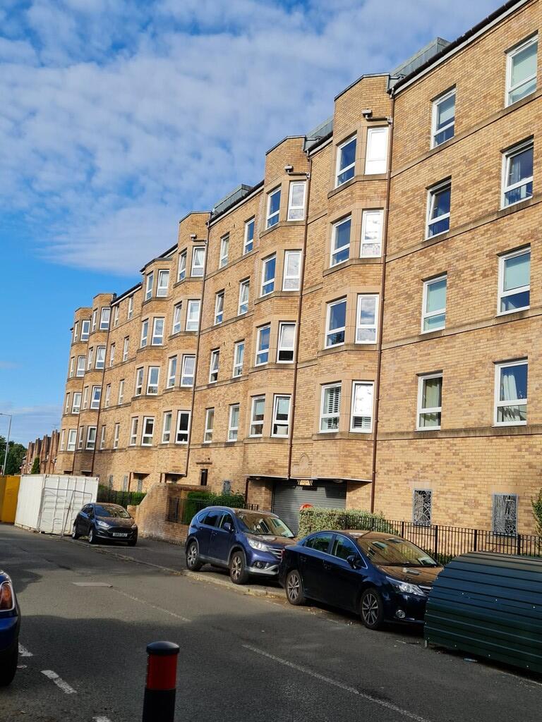 2 bed Apartment for rent in Spittal. From Martin & Co - Glasgow Shawlands