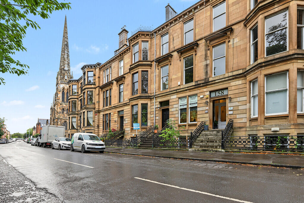 3 bed 1st Floor Flat for rent in Rutherglen. From Martin & Co - Glasgow Shawlands