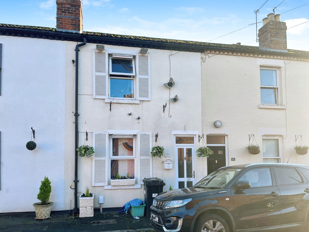 4 bed Mid Terraced House for rent in Gloucestershire. From Martin & Co - Gloucester 4 bed Mid Terraced House for rent in Gloucestershire. From Martin & Co - Gloucester