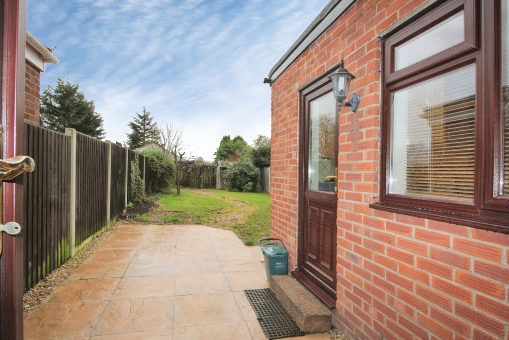 3 bed Semi Detached for rent in Gloucestershire. From Martin & Co - Gloucester 3 bed Semi Detached for rent in Gloucestershire. From Martin & Co - Gloucester