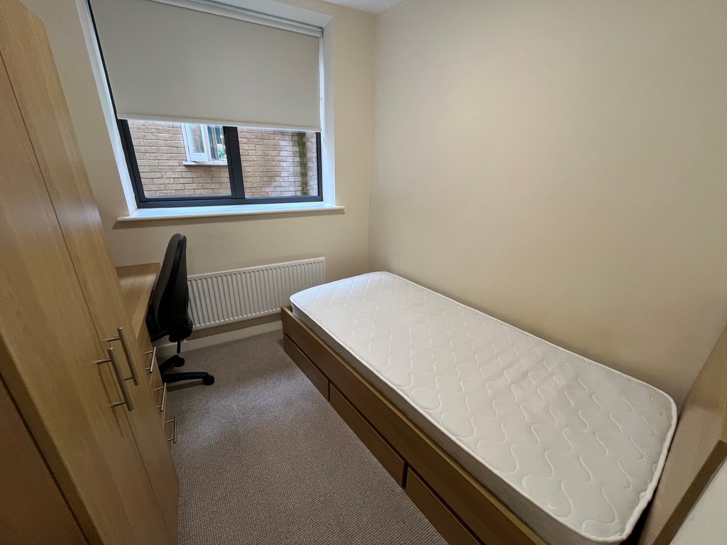 1 bed Flat Share for rent in Gloucestershire. From Martin & Co - Gloucester