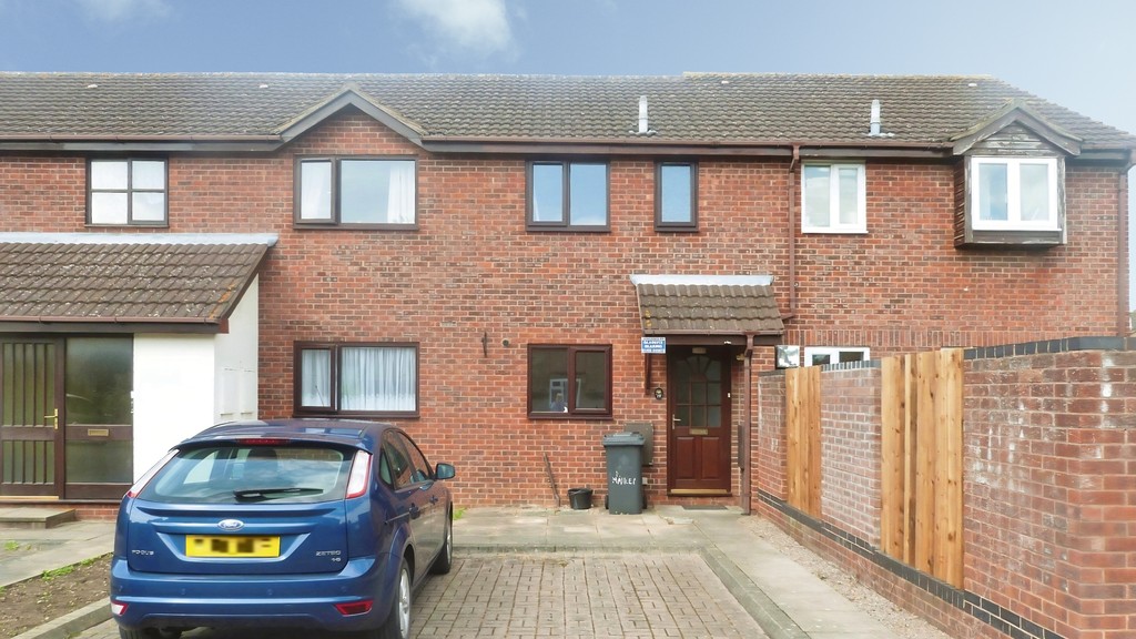 2 bed Mid Terraced House for rent in Gloucestershire. From Martin & Co - Gloucester