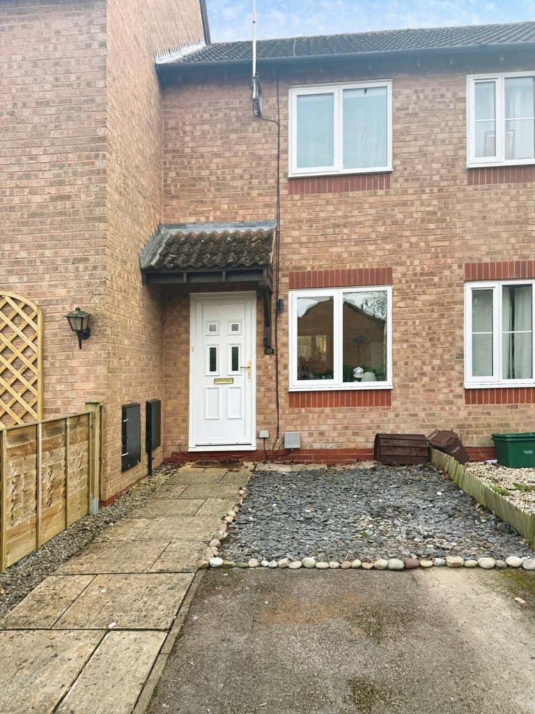 1 bed Mid Terraced House for rent in Gloucester. From Martin & Co - Gloucester