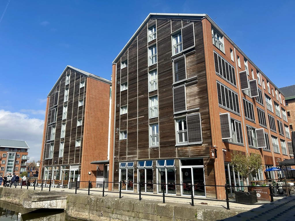 1 bed 1st Floor Flat for rent in Gloucestershire . From Martin & Co - Gloucester