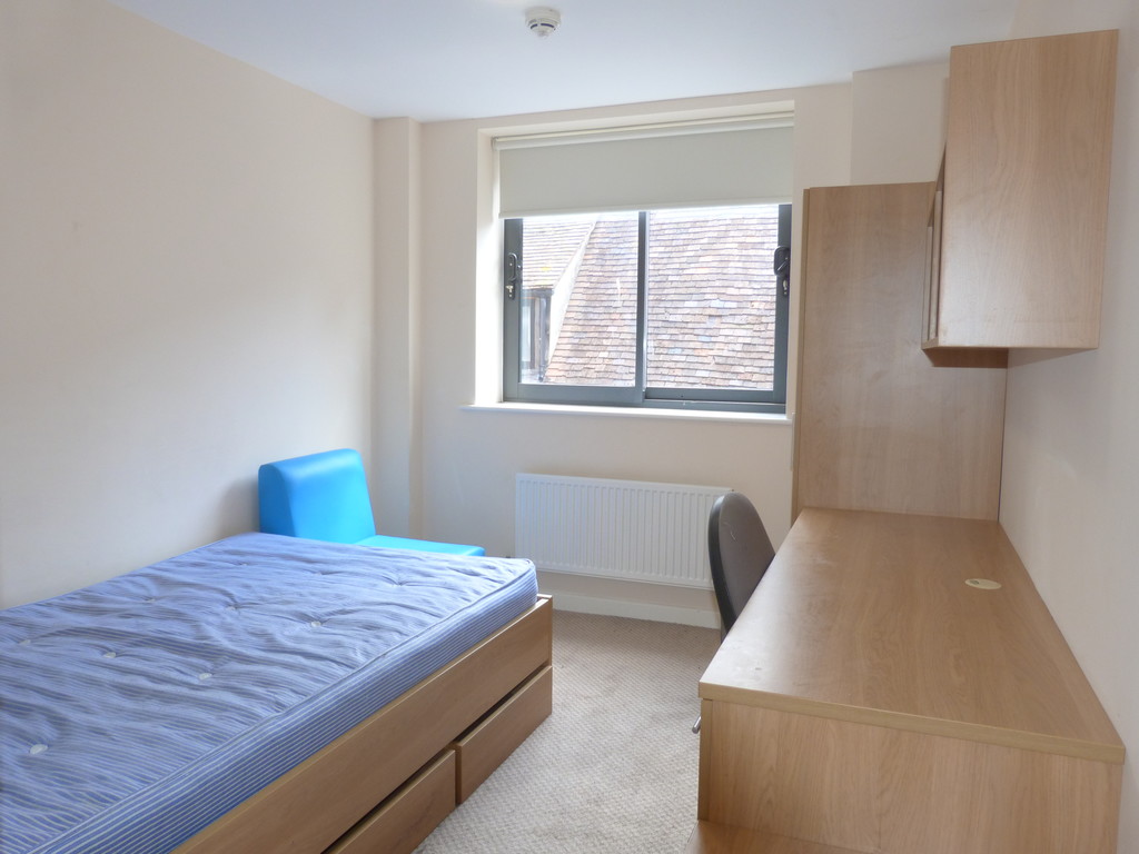 1 bed Flat Share for rent in Gloucester. From Martin & Co - Gloucester