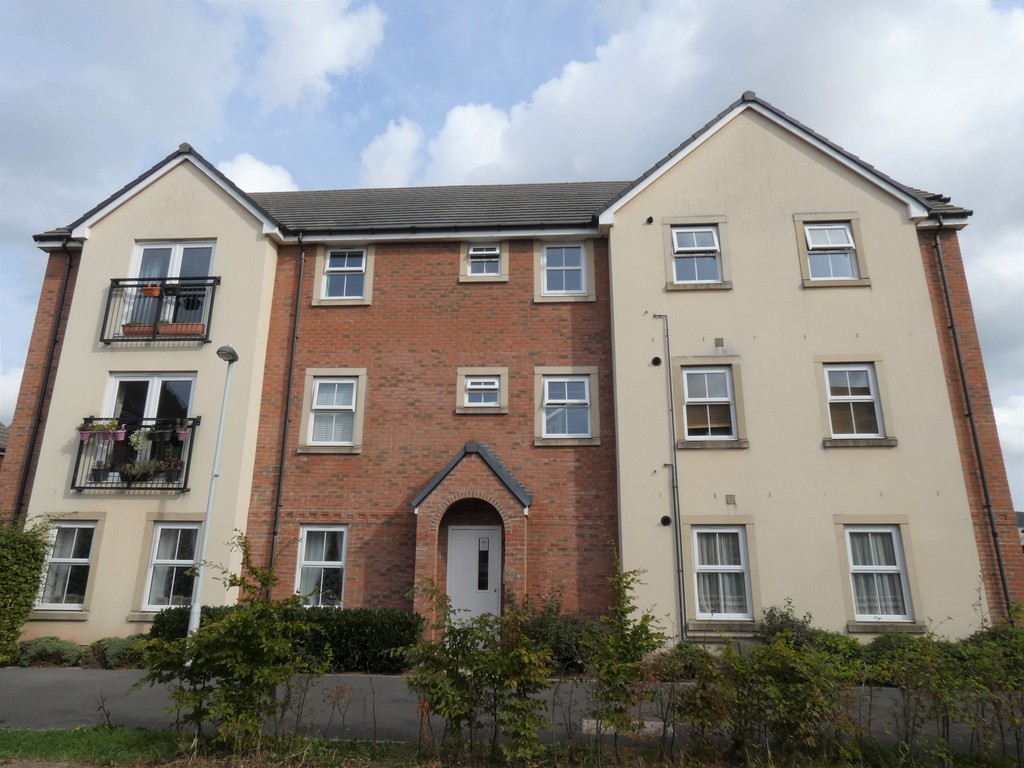 1 bed 1st Floor Flat for rent in Hardwicke. From Martin & Co - Gloucester